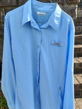 Columbia Men’s Sky Blue Long-Sleeve Button-Down Performance Shirt